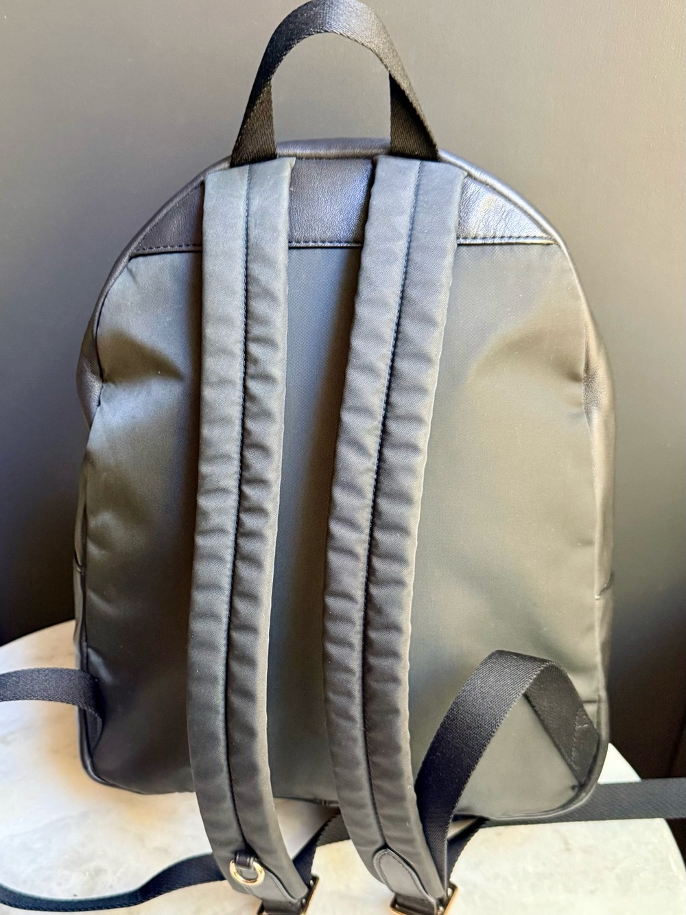 Coach Signature Medium Charlie
Backpack | Khaki/Brown | Customized
Gold Hangtag - Picture 6 of 16